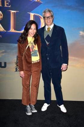 Emily Ting and Johnny Knoxville at the premiere of the Hulu streaming series History of the World, Part II at the Hollywood Legion Theater Los Angeles, 27 02 2023. Foto:xD.xStarbuckx xFuturexImage