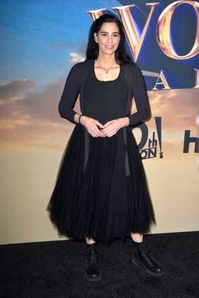 Sarah Silverman at the premiere of the Hulu streaming series History of the World, Part II at the Hollywood Legion Theater Los Angeles, 27 02 2023. Foto:xD.xStarbuckx xFuturexImage