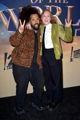 Reggie Watts and Hannah Einbinder at the premiere of the Hulu streaming series History of the World, Part II at the Hollywood Legion Theater Los Angeles, 27 02 2023. Foto:xD.xStarbuckx xFuturexImage