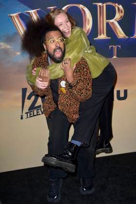 Reggie Watts and Hannah Einbinder at the premiere of the Hulu streaming series History of the World, Part II at the Hollywood Legion Theater Los Angeles, 27 02 2023. Foto:xD.xStarbuckx xFuturexImage