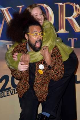 Reggie Watts and Hannah Einbinder at the premiere of the Hulu streaming series History of the World, Part II at the Hollywood Legion Theater Los Angeles, 27 02 2023. Foto:xD.xStarbuckx xFuturexImage