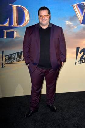 Josh Gad at the premiere of the Hulu streaming series History of the World, Part II at the Hollywood Legion Theater Los Angeles, 27 02 2023. Foto:xD.xStarbuckx xFuturexImage