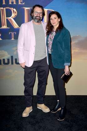 Michaela Watkins mt husband Fred Kramer at the premiere of the Hulu streaming series History of the World, Part II at the Hollywood Legion Theater Los Angeles, 27 02 2023 Foto:xD.xStarbuckx xFuturexImage