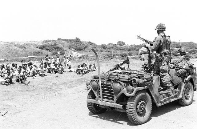 RECORD DATE NOT STATED DN-SN-85-02055. Subject Operation Series: URGENT FURY Country: Grenada (GRD) Copyright: xpiemagsx nararecdefpie08012022-37674 !ACHTUNG AUFNAHMEDATUM GESCHÄTZT!