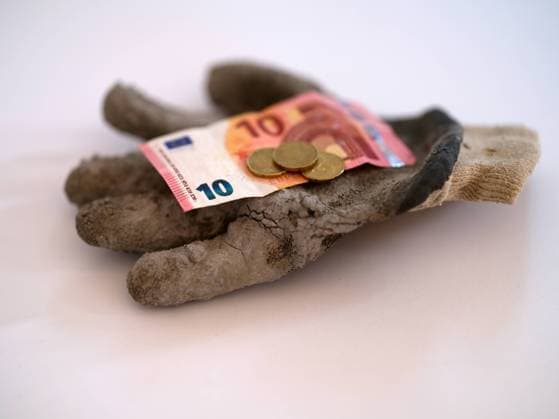 Barzahlung GER, 20230330, Symbolbild, Barzahlung *** Cash payment GER, 20230330, symbol image, cash payment