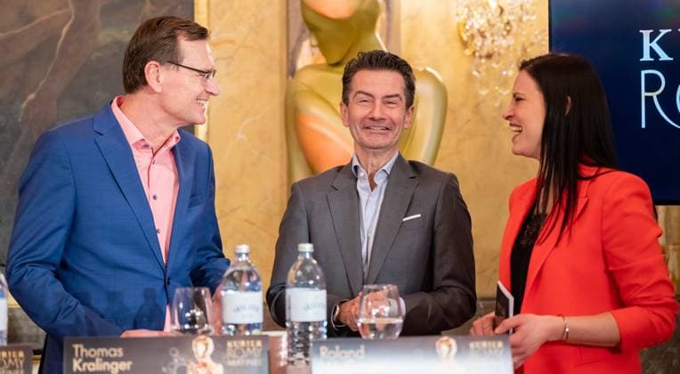 20230302 Kurier Romy Matinee WIEN, OESTERREICH - 02. MAERZ: KURIER Geschaeftsfuehrer Thomas Kralinger, ORF Generaldirektor Roland Weissmann und Profitaenzerin und Moderatorin Conny Kreuter waehrend der KURIER ROMY Matinee mit Einblick, Ausblick und detaillierter Information rund um die KURIER ROMY GALA 2023 am 02.03.2023 im Hotel Imperial Wien am 02. Maerz 2023 in Wien, Oesterreich. 230203_SEPA_17_015 Copyright: xIsabellexOuvrardx SEPAxMedia