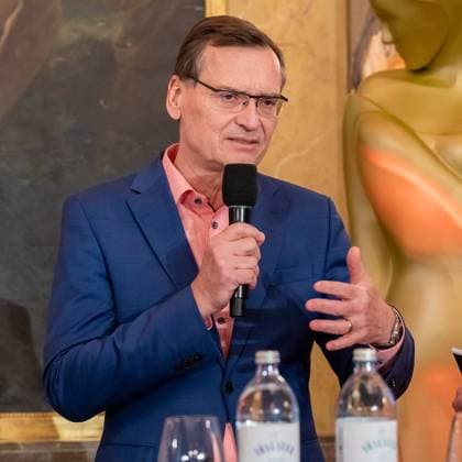 20230302 Kurier Romy Matinee WIEN, OESTERREICH - 02. MAERZ: KURIER Geschaeftsfuehrer Thomas Kralinger waehrend der KURIER ROMY Matinee mit Einblick, Ausblick und detaillierter Information rund um die KURIER ROMY GALA 2023 am 02.03.2023 im Hotel Imperial Wien am 02. Maerz 2023 in Wien, Oesterreich. 230203_SEPA_17_013 Copyright: xIsabellexOuvrardx SEPAxMedia