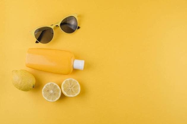 RECORD DATE NOT STATED sunscreen lotion lemons sunglasses yellow background. Resolution and high quality beautiful photo. sunscreen lotion lemons sunglasses yellow background. High quality and resolution beautiful photo concept; sunscreen lotion Zitronen Sonnenbrille Gelb Hintergrund Auflösung und hohe Qualität Schönes Foto sunscreen lotion Zitronen Sonnenbrille Gelb Hintergrund hohe Qualität und Auflösung Schönes Foto Konzept IST_35069_04241
