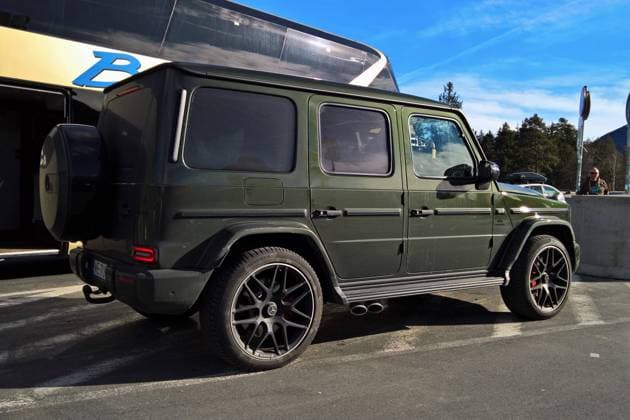 Mercedes Benz G-Klasse, AMG-SUV der Baureihe G63 mit V8 Biturbo - Motor. Das hier abgebildete Fahrzeug verfuegt ueber eine Motorleistung von 585 PS. Der Neupreis lag bei knapp 192.000 Euro *** Mercedes Benz G Class, AMG SUV of the series G63 with V8 Biturbo engine The vehicle shown here has an engine power of 585 hp The new price was just under 192 000 euros