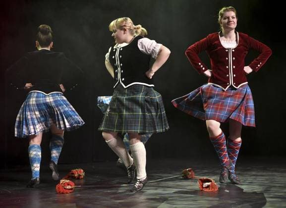<p>Die MC Arthur Dancers aus Münster. Irish Folk &amp; Celtic Music Night am Freitag, den 03. März 2023 in Gladbeck in der Mathias Jakobs Statdhalle. Deutschland NRW Gladbeck Copyright: HeinrichxJung