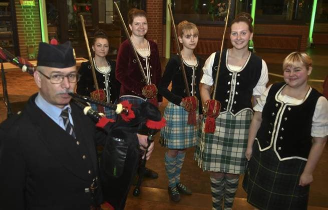 <p>Die MC Arthur Dancers aus Münster. Irish Folk &amp; Celtic Music Night am Freitag, den 03. März 2023 in Gladbeck in der Mathias Jakobs Statdhalle. Deutschland NRW Gladbeck Copyright: HeinrichxJung