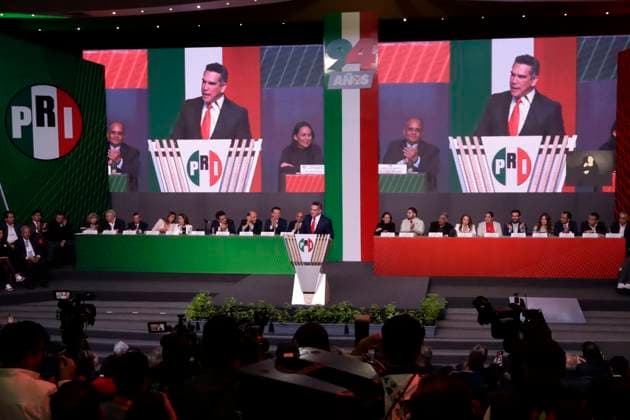 March 4, 2023, Mexico City, Mexico: The president of the Institutional Revolutionary Party, Alejandro Moreno Cardenas at the 94th anniversary of the political party at the national headquarters in Mexico City, Mexico. on March 4, 2023 in Mexico City, Mexico Mexico City Mexico - ZUMAe321 20230305_zia_e321_010 Copyright: xLuisxBarronx