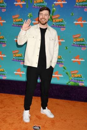MrBeast bei den Nickelodeon Kids Choice Awards am 4.03.2023 in Los Angeles Nickelodeons Kids Choice Awards 2023 in Los Angeles *** MrBeast at the Nickelodeon Kids Choice Awards on 4 03 2023 in Los Angeles Nickelodeons Kids Choice Awards 2023 in Los Angeles. 