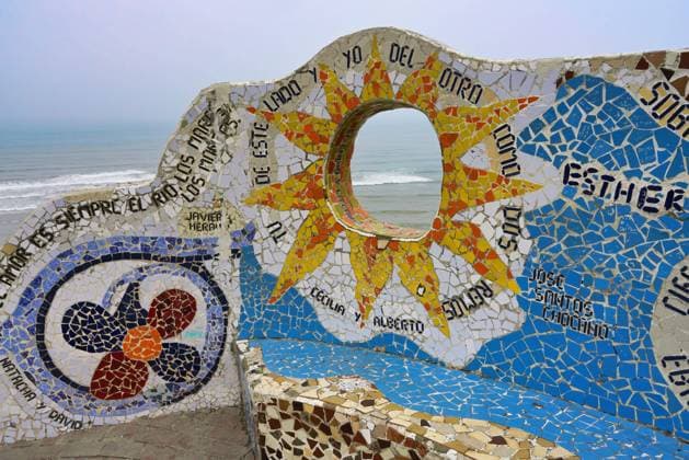  Der Liebespark, Mosaike im Gaudístil Miraflores, Lima, Peru, Südamerika *** the love park, Mosaics at Gaudi style miraflores, Lima, Peru, South America Copyright: imageBROKER/G&MxTherin-Weise ibxgab09070352.jpg