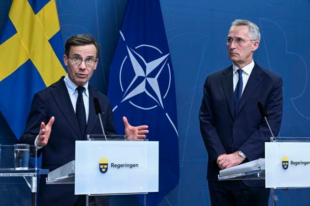 Bilder des Jahres 2023, News 03 März News Themen der Woche KW10 News Bilder des Tages STOCKHOLM 20230307 Statsminister Ulf Kristersson och Natos generalsekreterare Jens Stoltenberg efter ett möte med samtliga svenska partiledare som är för ett Nato-medlemskap. STOCKHOLM Sverige x10030x *** STOCKHOLM 20230307 Prime Minister Ulf Kristersson and NATO Secretary General Jens Stoltenberg after a meeting with all Swedish party leaders who are in favor of NATO membership STOCKHOLM Sweden x10030x,  Copyright: xJonasxEkströmer TTx NATOMÖTE TTABB0000000000167645