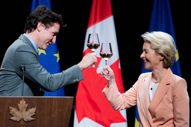 March 7, 2023, Ottawa, ON, Canada: President of the European Commission, Ursula von der Leyen, and Prime Minister Justin Trudeau cheers as they take part in a reception at the Canadian War Museum in Ottawa, on Tuesday, March 7, 2023. Ottawa Canada  - ZUMAc35_ 20230307_zaf_c35_026 Copyright: xSpencerxColbyx