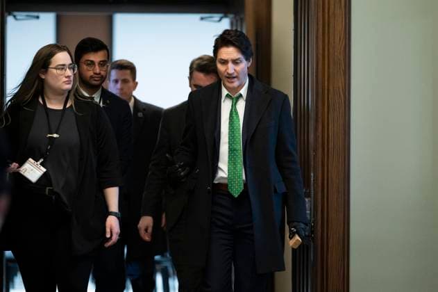 March 8, 2023, Ottawa, ON, CAN: Prime Minister Justin Trudeau walks with members of his staff as he leaves a meeting of the Liberal Caucus on Parliament Hill in Ottawa, on Wednesday, March 8, 2023. Ottawa CAN  - ZUMAc35_ 20230308_zaf_c35_036 Copyright: xJustinxTangx