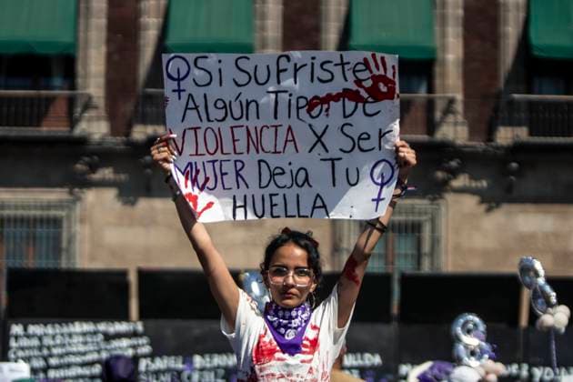México: 8M International Women s Day Hundreds of women and various feminist blocks marched on the occasion of International Women s Day. The various groups gathered in the capital s main square where they demonstrated and on several occasions were attacked by police with tear gas, but this did not prevent them from continuing with the demonstration, on the contrary, encouraged them to continue with the struggle. Ciudad de México Ciudad de México Mexico Copyright: LuisxSalgado