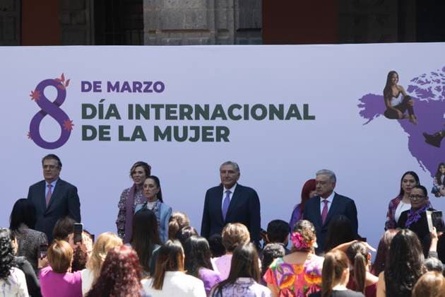 México: 8M International Women s Day Hundreds of women and various feminist blocks marched on the occasion of International Women s Day. The various groups gathered in the capital s main square where they demonstrated and on several occasions were attacked by police with tear gas, but this did not prevent them from continuing with the demonstration, on the contrary, encouraged them to continue with the struggle. Ciudad de México Ciudad de México Mexico Copyright: LuisxSalgado