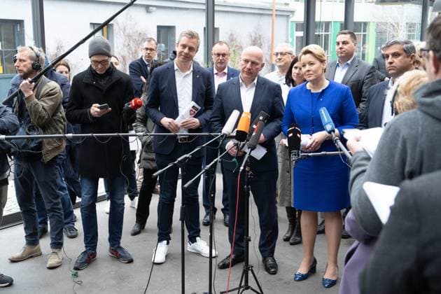 Coalition negotiations between CDU and SPD Franziska Giffey, SPD, Governing Mayor of Berlin, Stefan Evers, CDU, Kai Wegner, CDU, State Chairman of CDU Berlin, Raed Saleh, SPD, Chairman of SPD Berlin, Coalition negotiations between CDU and SPD Berlin Berlin GER