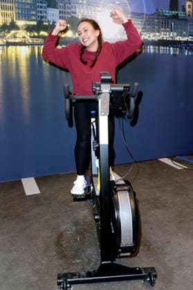 Svenja Theißen at the charity cycling in favor of Ukrainian aid projects in cooperation with the organization WeAreAllUkrainians in the Europa Passage Hamburg, 09 03 2023 Foto:xgbrcix xFuturexImage
