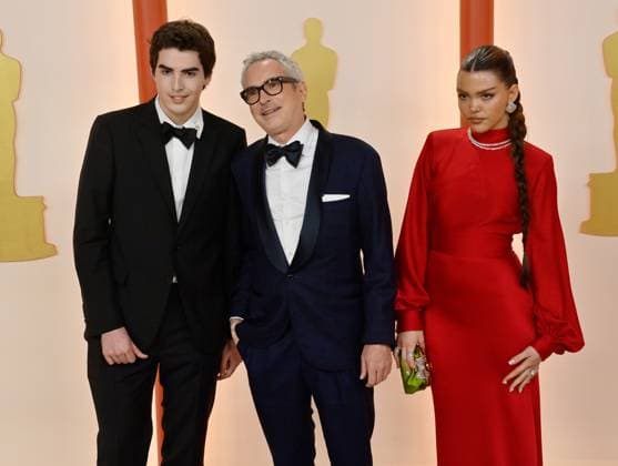 Alfonso Cuaron and children Bu and Olmo attend the 95th annual Academy Awards at the Dolby Theatre in the Hollywood section of Los Angeles on Sunday, March 12, 2023.  LAP2023031236 JIMxRUYMEN
