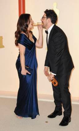 Katie Lowes, Adam Shapiro at arrivals for 95th Academy Awards - Arrivals 1, Dolby Theatre, Los Angeles, CA March 12, 2023. Photo By: Elizabeth Goodenough Everett Collection at arrivals for 95th Academy Awards - Arrivals 1, Dolby Theatre, Los Angeles, CA March 12, 2023. Photo By: Elizabeth Goodenough Everett Collection PUBLICATIONXNOTxINxCANxCHNxFRAxITAxJPNxNORxPOLxRUSxESPxUKxUSA
