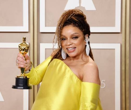 Ruth E. Carter, winner of the award for Best Costume Design for Black Panther: Wakanda Forever, appears backstage with her Oscar during the 95th annual Academy Awards at Loews Hollywood Hotel in the Hollywood section of Los Angeles on Sunday, March 12, 2023.  LAP20230312193 JOHNxANGELILLO