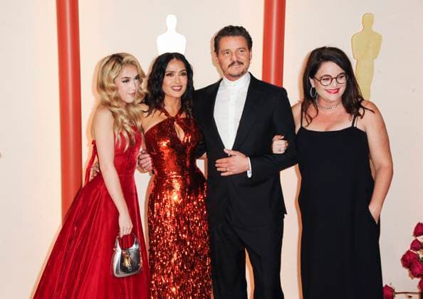 Salma Hayek, Pedro Pascal at arrivals for 95th Academy Awards - Arrivals 4, Dolby Theatre, Los Angeles, CA March 12, 2023. Photo By: Elizabeth Goodenough Everett Collection at arrivals for 95th Academy Awards - Arrivals 4, Dolby Theatre, Los Angeles, CA March 12, 2023. Photo By: Elizabeth Goodenough Everett Collection PUBLICATIONXNOTxINxCANxCHNxFRAxITAxJPNxNORxPOLxRUSxESPxUKxUSA