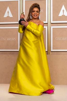 Ruth Carter poses with her Oscar for Best Costume Design for the film Black Panther: Wakanda Forever , in the press room of the Academy Awards ceremony, today, at the Dolby Theater in Hollywood, USA, 12 March 2023. Ruth Carter wins Oscar for Best Costume Design for Black Panther !ACHTUNG: NUR REDAKTIONELLE NUTZUNG!  Copyright: xArmandoxArorizox AME1942 20230313-ea73896706123749e2bbdf8ee0f0fbbebb22f7c3