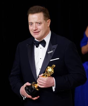 Brendan Fraser, winner of the award for Best Actor in a Leading Role for The Whale, appears backstage with his Oscar during the 95th annual Academy Awards at Loews Hollywood Hotel in the Hollywood section of Los Angeles on Sunday, March 12, 2023.  LAP20230312259 JOHNxANGELILLO