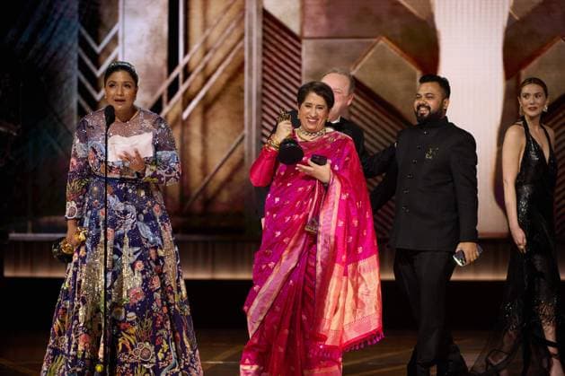 Kartiki Gonsalves and Guneet Monga accept the OscarÂ® for Documentary Short Film during the live ABC telecast of the 95th OscarsÂ® at the DolbyÂ® Theatre at Ovation Hollywood on Sunday, March 12, 2023.  Copyright: xA.M.P.A.S.x 34494-463PLX
