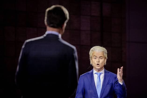 ROTTERDAM - Mark Rutte (VVD) in debate with Geert Wilders (PVV) during the election debate of EenVandaag for the Provincial Council elections, from the Erasmus University in Rotterdam. ANP SEM VAN DER WAL netherlands out - belgium out  Copyright: xx x464922225x originalFilename: 464922225.jpg