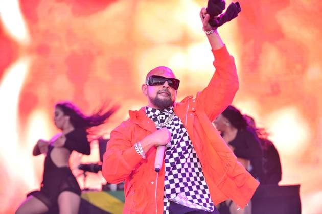 MIAMI GARDENS, FLORIDA - MARCH 12: Sean Paul performs live on stage during The 16th Annual Jazz in The Gardens Music Fest (JITG) day2 at Hard Rock Stadium on March 12, 2023 in Miami Gardens, Florida. Copyright: xMPI10x xMediaPunchx