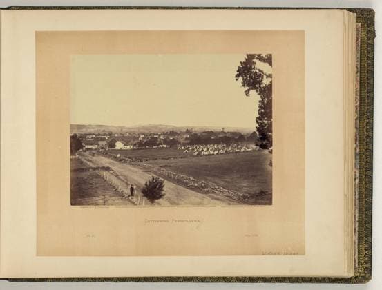 RECORD DATE NOT STATED Gettysburg, Pennsylvania negative by T.H. O Sullivan ; positive by A. Gardner.. Illus. in: Gardner s photographic sketch book of the war Alexander Gardner. Washington, D.C. : Philp & Solomons, c1866 , v. 1, no. 35, Copyright by A. Gardner, Title from item. Roads, Pennsylvania, Gettysburg, 1860-1870, Gettysburg (Pa.), 1860-1870, United States, History, Civil War, 1861-1865, Battlefields. Copyright: xpiemagsx civwarpietiff12032023-8703 !ACHTUNG AUFNAHMEDATUM GESCHÄTZT!