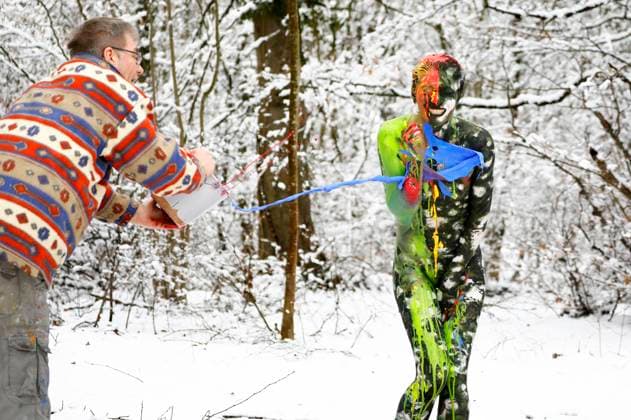 Bodyart forest splash performance with model Julia on a forest clearing Holtensen, 14 03 2023 BodyArt artist Jörg Düsterwald Foto:xT.xSkupinx xFuturexImage