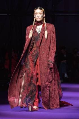 Entertainment Themen der Woche KW11 Entertainment Bilder des Tages Runway model, March 15, 2023 - Founder and designer Shoma Akatsukigawa s fashion brand, HEoS Tokyo , at Rakuten Fashion Week Tokyo A W 2023 in Tokyo, Japan.  , aflo_213405886.JPG,