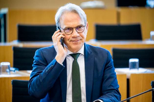 103. PLENARSITZUNG IM THÜRINGER LANDTAG 15 03 2023 - Erfurt: Der Thüringer Minister für Inneres und Kommunales Georg Maier (SPD) in der 103. Plenarsitzung des Thüringer Landtags am 15. März 2023. _________________ *** 103 PLENARY SESSION IN THE THURINGIAN STATE PARLIAMENT 15 03 2023 Erfurt The Thuringian Minister of the Interior and Local Government Georg Maier SPD in the 103 plenary session of the Thuringian state parliament on 15 March 2023