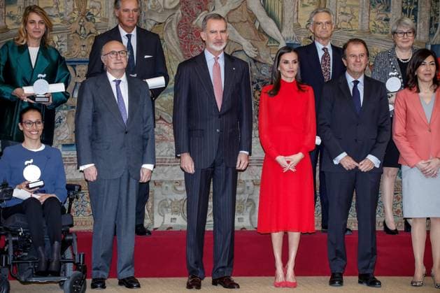 15-03-2023 Madrid Queen Letizia and King Felipe with Teresa Perales during the ceremony of the 10th edition of honorary ambassadors of the Spain brand, an initiative of the leading brands of Spain forum (FMRE), at the El Pardo palace in Madrid. No Spain Â  Copyright: xPPEx