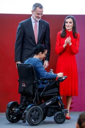 15-03-2023 Madrid Queen Letizia and King Felipe with Teresa Perales during the ceremony of the 10th edition of honorary ambassadors of the Spain brand, an initiative of the leading brands of Spain forum (FMRE), at the El Pardo palace in Madrid. No Spain Â  Copyright: xPPEx