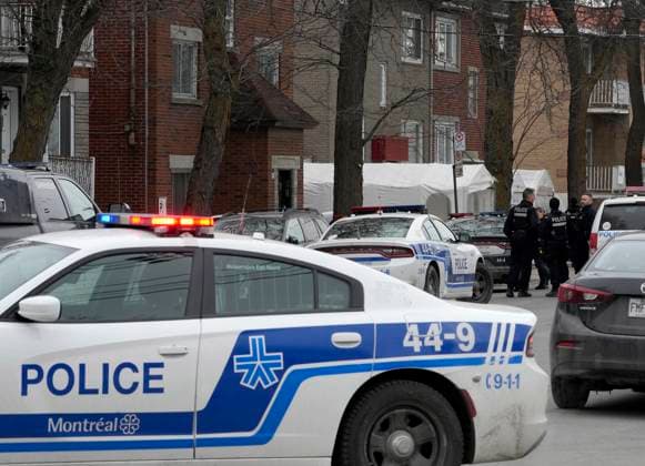 Kanada, Polizei-Ermittlungen nach Messerstecherei in Montreal March 17, 2023, Montreal, PQ, CANADA: Montreal police attend the scene of a triple stabbing, in Montreal, Friday, March 17, 2023. Montreal police say a suspect is under arrest after three people were found stabbed to death inside an east-end Montreal apartment. Montreal CANADA  - ZUMAc35_ 20230317_zaf_c35_004 Copyright: xRyanxRemiorzx