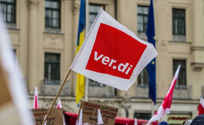 March 21, 2023, Munich, Bavaria, Germany: The German Ver.di Union has called for a large strike action in the Munich region which encompasses vast numbers of public works and administrative departments of the city and county of Munich. Some of the groups striking include: Stadtsparkasse, LandratsoÂ¤mter der Landkreise um MoÂ¼nchen herum, StoÂ¤dte und Gemeinden in den um MoÂ¼nchen liegenden Landkreisen, Agentur foÂ¼r Arbeit, Jobcenter, Deutsche Rentenversicherung (DRV), Kreisjugendring MoÂ¼nchen Stadt, Kreisjugendring MoÂ¼nchen Land, Bundeswehr, Pfennigparade: Ambulante Dienste und Stiftung PhoÂ¶nix, Verein foÂ¼r heilpoÂ¤dagogische Aufgaben (HPA), HeilpoÂ¤dagogisch-psychotherapeutische Kinder und Jugendhilfe, NachwuchskroÂ¤fte. - ZUMAb160 20230321_zbp_b160_021 Copyright: xSachellexBabbarx