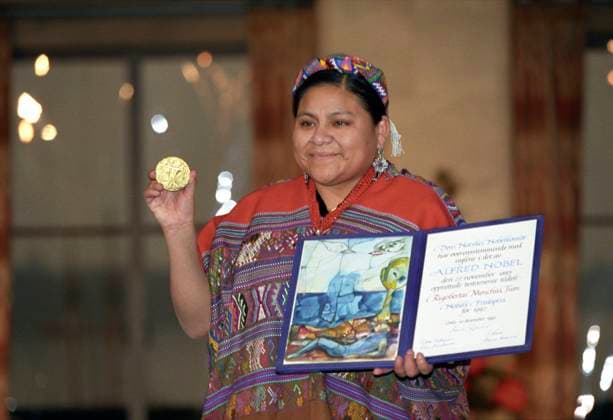 Oslo 19921210 NOBEL PEACE PRIZE 1992 Nobel Peace Prize 1992 to Rigoberta Menchu 34 from Guatemala The award ceremony took place in Oslo Radhus The picture Nobel Peace Prize for 1992 to Rigoberta Menchu Here the peace prize winner with the Nobel medal and diploma PHOTO Bjorn Sigurdson OSLO NORWAY NORWAY EDITORIAL USE ONLY
