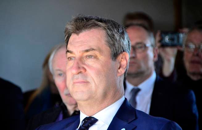 22.03.23. Dachau, Dr. Markus Söder, Bayerischer Ministerpräsident, MdL Freistaates Bayern Parteivorsitzender der CSU. Eröffnung der Sonderausstellung Auftakt des Terrors – Frühe Konzentrationslager im Nationalsozialismus in der KZ-Gedenkstätte Dachau. Vor über 90 Jahren, am 30. Januar 1933, übernahmen die Nationalsozialisten in Deutschland die Regierung. Sie etablierten eine terroristische Diktatur und entrechteten, verfolgten und ermordeten Millionen von Menschen. Konzentrationslager KZ NS-Diktatur, Ausstellung beleuchtet an zehn Themenstationen anhand zahlreicher Dokumente, Fotos und Biografien von Verfolgten die Rolle und Funktion, die den frühen Konzentrationslagern zukam. *** 22 03 23 Dachau, Dr Markus Söder, Bavarian Minister Presi