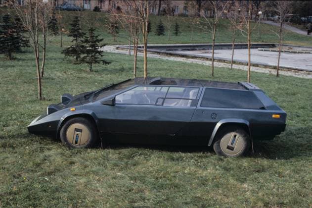 Pangolina makeshift car 8389312 17.04.1986 Pangolina, a car created by designer Alexander Kulygin. Russia  Copyright: xx