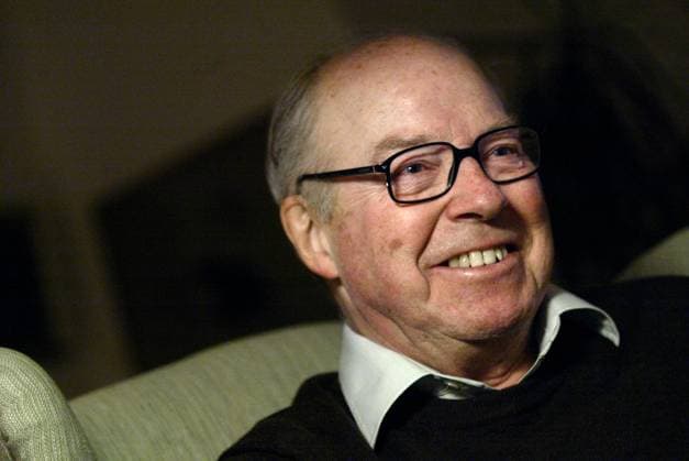 STOCKHOLM 20040303 Hans Blix, ordförande för nyinrättade Internationella kommissionen om massförstörelsevapen, porträtterad i sitt hem i Stockholm. Foto Mats Andersson SCANPIX Code 62210 x62210x *** STOCKHOLM 20040303 Hans Blix, chairman of the newly established International Commission on Weapons of Mass Destruction, pictured at his home in Stockholm Photo Mats Andersson SCANPIX Code 62210 x62210x.  Copyright: xMatsxAndersson xTTx 62210
