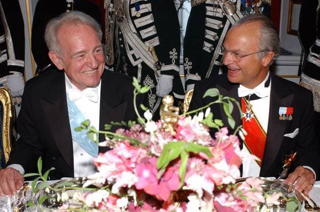 STOCKHOLM 030520 - Kungaparet gav pa tisdagskvällen middag pa Drottningholms slott för Tysklands president Johannes Rau med maka Christina, som avlägger ett tredagars statsbesök i Sverige. Bilden: Johannes Rau och Kung Carl XVI Gustaf. STOCKHOLM SVERIGE x1001x *** STOCKHOLM 030520 On Tuesday evening, The King and Queen hosted a dinner at Drottningholm Palace for German President Johannes Rau and his wife Christina, who are on a three-day state visit to Sweden Photo Johannes Rau and King Carl XVI Gustaf STOCKHOLM SWEDEN x1001x  Copyright: xJANxCOLLSIÖÖx STATSBESÖK KUNGAMIDDAG