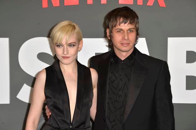 Julia Garner mit Ehemann Mark Foster bei der Premiere der Netflix Streamingserie Unstable im Tudum Theater. Los Angeles, 23.03.2023 *** Julia Garner with husband Mark Foster at the premiere of the Netflix streaming series Unstable at the Tudum Theater Los Angeles, 23 03 2023. Foto:xD.xStarbuckx xFuturexImage
