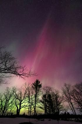 GRAVENHURST, ON - MARCH 23: The Northern Lights appear in the sky on March 23, 2023 in Gravenhurst, Ontario, Canada.  Copyright: xChinaxNewsxServicex VCG111428653506