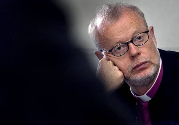 STOCKHOLM 20020918 The opening mass of the Church Council was held by Archbishop K G Hammar in Uppsala Cathedral on Wednesday After the mass, a press conference was held with K G Hammar, pictured, and the chairman of the Church Council, Robert Schött STOCKHOLM Sweden x30230x  Copyright: xClaudioxBresciani TTx 30230